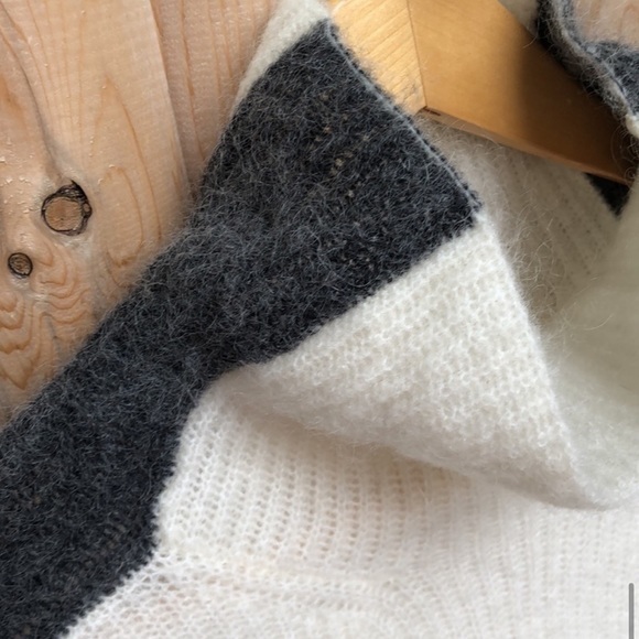 GANNI NWOT Callahan Mohair Egret White Gray Mockneck turtleneck Sweater M - Picture 8 of 12